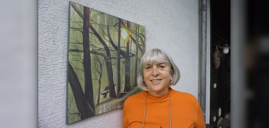 Die Stadtbücherei Erbach stellt über den Sommer Bilder der Malerin und Grafikerin Margarete Gerbig aus Bad König aus.